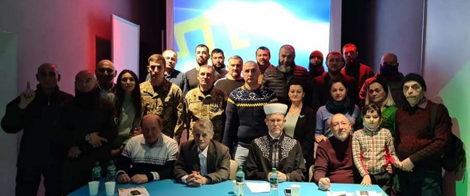 Муфтий ДУМУ «Умма» и лидер крымских татар наградили воинов-мусульман