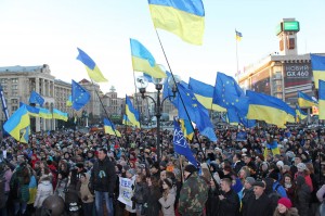 Звертаємося до всіх сил, політичних партій, державних органів та громадян України не допустити повторного побиття мирного цивільного населення, а також не піддаватися на провокації. 